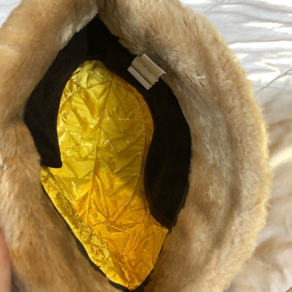 Vintage crown cap hat with feather - Picture 5 of 6